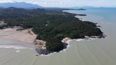 Sarawak ve Borneo Adası 'nın güney kesimindeki Pugu, Gondol, Siar ve Pandan Sahilleri.
