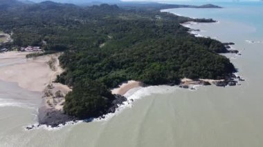 Sarawak ve Borneo Adası 'nın güney kesimindeki Pugu, Gondol, Siar ve Pandan Sahilleri.