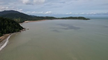 Telok Teluk Melano Sahil Hattı ve Serabang Plajı Sarawak ve Borneo Adası 'nın Tanjung Datu bölgesinin en güney ucunda.