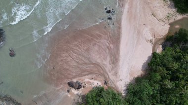 Telok Teluk Melano Sahil Hattı ve Serabang Plajı Sarawak ve Borneo Adası 'nın Tanjung Datu bölgesinin en güney ucunda.