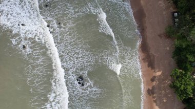 Telok Teluk Melano Sahil Hattı ve Serabang Plajı Sarawak ve Borneo Adası 'nın Tanjung Datu bölgesinin en güney ucunda.