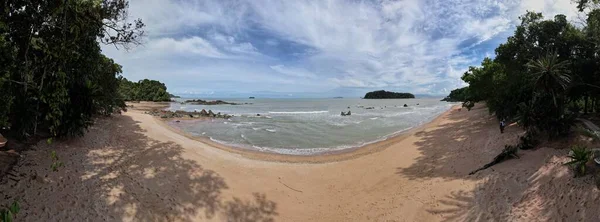 Telok Teluk Melano Coastline Και Serabang Beach Στο Νοτιότερο Άκρο — Φωτογραφία Αρχείου