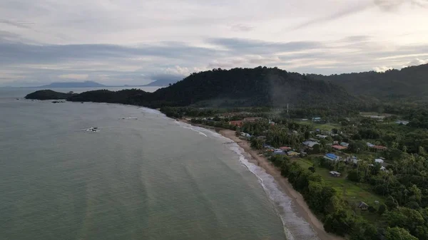沙捞越和婆罗洲岛Tanjung Datu部分最南端的Telok Teluk Melano Coastline和Serabang海滩 — 图库照片