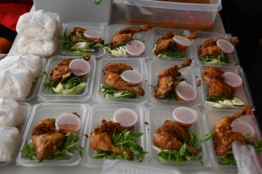 Kuching, Sarawak Malezya - 5 Nisan 2022: Malezya 'daki Malezya Ramazan Pazarı (Pasar Ramazan)