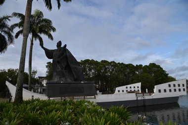 Kuching, Sarawak Malezya - 5 Nisan 2022: Song Road, Kuching, Sarawak 'taki Malezya-Çin Dostluk Parkı