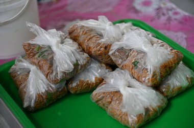 Kuching, Sarawak Malezya - 5 Nisan 2022: Malezya 'daki Malezya Ramazan Pazarı (Pasar Ramazan)