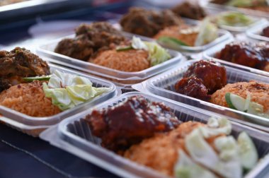 Kuching, Sarawak Malezya - 5 Nisan 2022: Malezya 'daki Malezya Ramazan Pazarı (Pasar Ramazan)