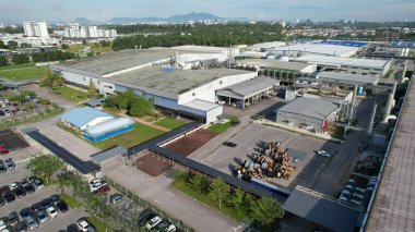 Kuching, Sarawak Malaysia - 7 Nisan 2022: Tüm büyük elektronik, güneş ve yarı iletken santrallerinin bulunduğu Samajaya Işık Sanayi Bölgesi