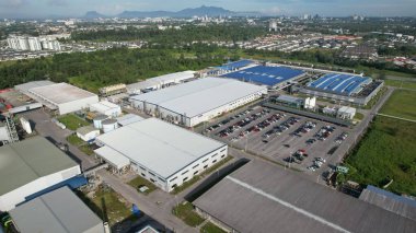 Kuching, Sarawak Malaysia - 7 Nisan 2022: Tüm büyük elektronik, güneş ve yarı iletken santrallerinin bulunduğu Samajaya Işık Sanayi Bölgesi