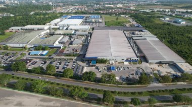 Kuching, Sarawak Malaysia - 7 Nisan 2022: Tüm büyük elektronik, güneş ve yarı iletken santrallerinin bulunduğu Samajaya Işık Sanayi Bölgesi