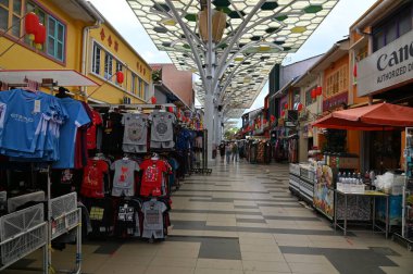 Kuching, Sarawak Malezya - 8 Nisan 2022: The Old Court House, India Street ve Carpenter Street