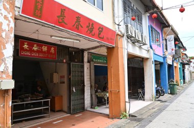 Kuching, Sarawak Malezya - 8 Nisan 2022: The Old Court House, India Street ve Carpenter Street