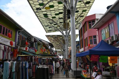 Kuching, Sarawak Malezya - 8 Nisan 2022: The Old Court House, India Street ve Carpenter Street