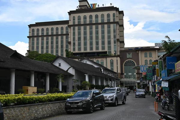 Kuching, Sarawak Malezya - 8 Nisan 2022: The Old Court House, India Street ve Carpenter Street
