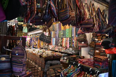 Kuching, Sarawak Malezya - 8 Nisan 2022: The Old Court House, India Street ve Carpenter Street