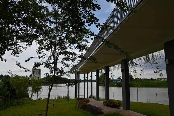 Batu Kawa Waterfront Riverside Park Ponte Céu Seus Parques Circundantes — Fotografia de Stock