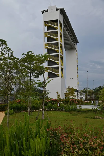 Batu Kawa Waterfront Riverside Park Punto Riferimento Sky Bridge Suoi — Foto Stock