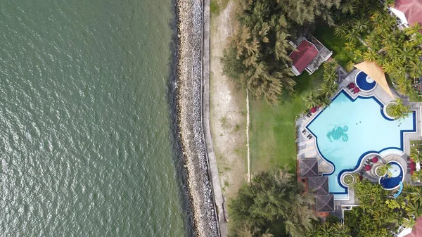 Miri Şehri 'nin ünlü plajları, nehirleri, şehirleri ve manzaralı çevresiyle Landmark ve Turist Çekim alanları