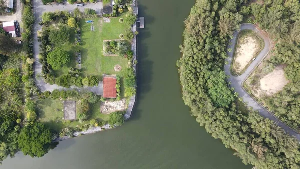 Miri Şehri 'nin ünlü plajları, nehirleri, şehirleri ve manzaralı çevresiyle Landmark ve Turist Çekim alanları