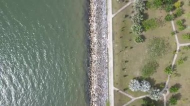 Miri Şehri 'nin ünlü plajları, nehirleri, şehirleri ve manzaralı çevresiyle Landmark ve Turist Çekim alanları