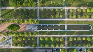 Miri Şehri 'nin ünlü plajları, nehirleri, şehirleri ve manzaralı çevresiyle Landmark ve Turist Çekim alanları