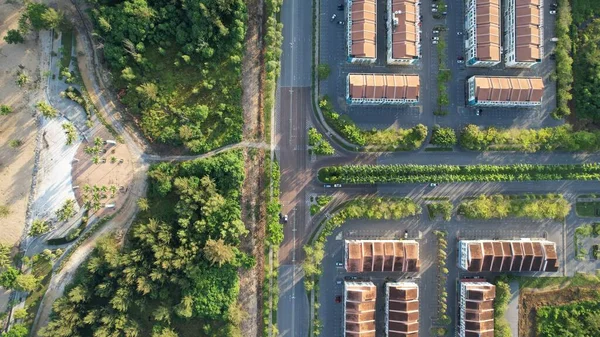 Miri Şehri 'nin ünlü plajları, nehirleri, şehirleri ve manzaralı çevresiyle Landmark ve Turist Çekim alanları
