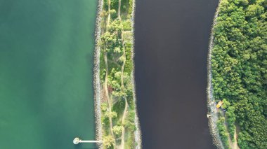 Miri Şehri 'nin ünlü plajları, nehirleri, şehirleri ve manzaralı çevresiyle Landmark ve Turist Çekim alanları