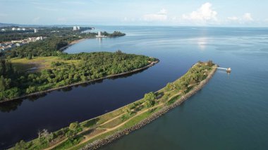 Miri Şehri 'nin ünlü plajları, nehirleri, şehirleri ve manzaralı çevresiyle Landmark ve Turist Çekim alanları