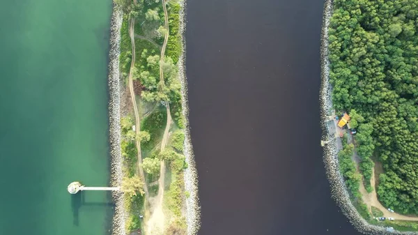 Miri Şehri 'nin ünlü plajları, nehirleri, şehirleri ve manzaralı çevresiyle Landmark ve Turist Çekim alanları
