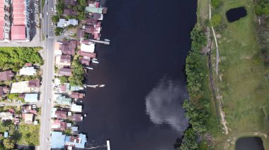 Miri Şehri 'nin ünlü plajları, nehirleri, şehirleri ve manzaralı çevresiyle Landmark ve Turist Çekim alanları