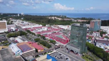 Miri Şehri 'nin ünlü plajları, nehirleri, şehirleri ve manzaralı çevresiyle Landmark ve Turist Çekim alanları
