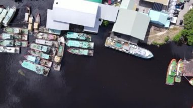 Miri Şehri 'nin ünlü plajları, nehirleri, şehirleri ve manzaralı çevresiyle Landmark ve Turist Çekim alanları