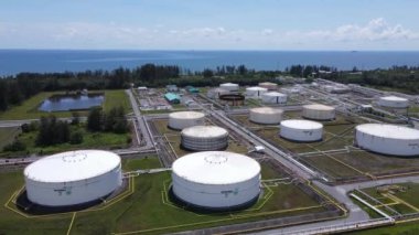 Miri Şehri 'nin ünlü plajları, nehirleri, şehirleri ve manzaralı çevresiyle Landmark ve Turist Çekim alanları