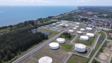 Miri Şehri 'nin ünlü plajları, nehirleri, şehirleri ve manzaralı çevresiyle Landmark ve Turist Çekim alanları