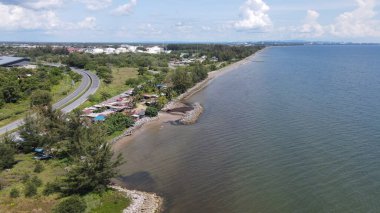 Miri Şehri 'nin ünlü plajları, nehirleri, şehirleri ve manzaralı çevresiyle Landmark ve Turist Çekim alanları