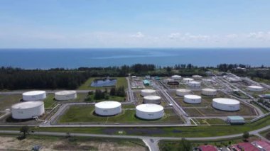 Miri Şehri 'nin ünlü plajları, nehirleri, şehirleri ve manzaralı çevresiyle Landmark ve Turist Çekim alanları