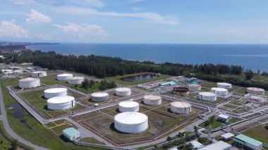 Miri Şehri 'nin ünlü plajları, nehirleri, şehirleri ve manzaralı çevresiyle Landmark ve Turist Çekim alanları