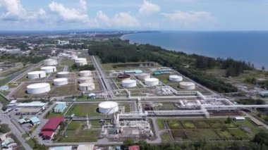 Miri Şehri 'nin ünlü plajları, nehirleri, şehirleri ve manzaralı çevresiyle Landmark ve Turist Çekim alanları