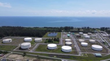 Miri Şehri 'nin ünlü plajları, nehirleri, şehirleri ve manzaralı çevresiyle Landmark ve Turist Çekim alanları