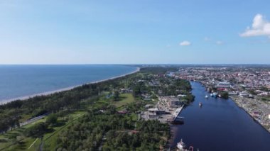 Miri Şehri 'nin ünlü plajları, nehirleri, şehirleri ve manzaralı çevresiyle Landmark ve Turist Çekim alanları