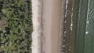 Miri Şehri 'nin ünlü plajları, nehirleri, şehirleri ve manzaralı çevresiyle Landmark ve Turist Çekim alanları