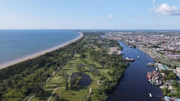 密里市的地标和旅游景点 以其著名的海滩 城市和风景秀丽的周围环境而闻名 — 图库照片