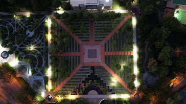 Miri Şehri 'nin ünlü plajları, nehirleri, şehirleri ve manzaralı çevresiyle Landmark ve Turist Çekim alanları