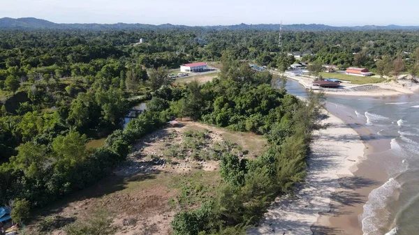 Miri Şehri 'nin ünlü plajları, nehirleri, şehirleri ve manzaralı çevresiyle Landmark ve Turist Çekim alanları