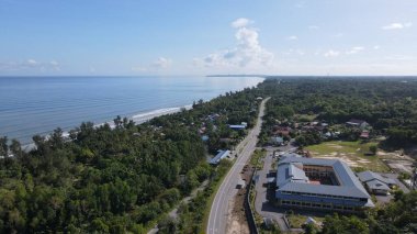 Miri Şehri 'nin ünlü plajları, nehirleri, şehirleri ve manzaralı çevresiyle Landmark ve Turist Çekim alanları