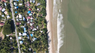 Miri Şehri 'nin ünlü plajları, nehirleri, şehirleri ve manzaralı çevresiyle Landmark ve Turist Çekim alanları