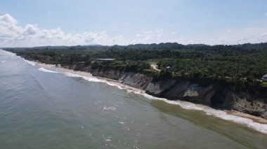 Miri Şehri 'nin ünlü plajları, nehirleri, şehirleri ve manzaralı çevresiyle Landmark ve Turist Çekim alanları