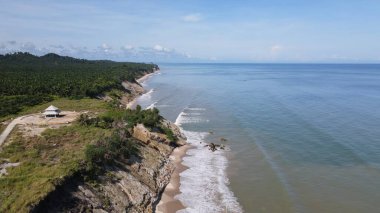 Miri Şehri 'nin ünlü plajları, nehirleri, şehirleri ve manzaralı çevresiyle Landmark ve Turist Çekim alanları