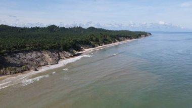 Miri Şehri 'nin ünlü plajları, nehirleri, şehirleri ve manzaralı çevresiyle Landmark ve Turist Çekim alanları