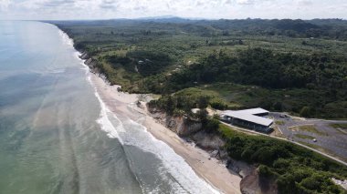 Miri Şehri 'nin ünlü plajları, nehirleri, şehirleri ve manzaralı çevresiyle Landmark ve Turist Çekim alanları